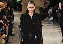 Смотри показ Ann Demeulemeester здесь!