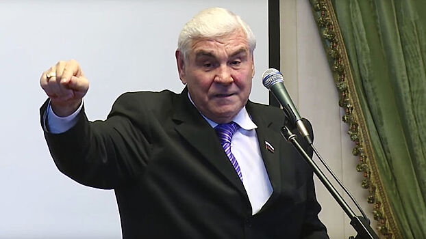 Депутат поставил на место «шпингалета» из ГИБДД