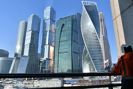 В «Москва-Сити» решили бороться с ветром на территории комплекса