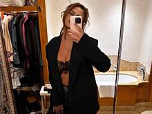 Модель Крисси Тайген прошлась по улицам в нижнем белье