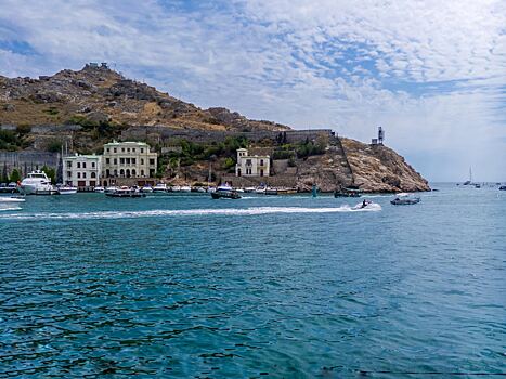 Туристы забронировали около 40% мест в Крыму на август