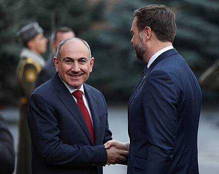 В Ереване вице-президента США встретили митингом