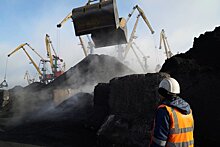 Уголь к Киеву плывет