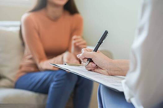 Врачи не поверили в смертельно опасную болезнь девушки из-за ее возраста