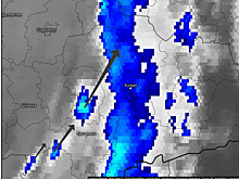 На Курган движется гряда грозовых туч