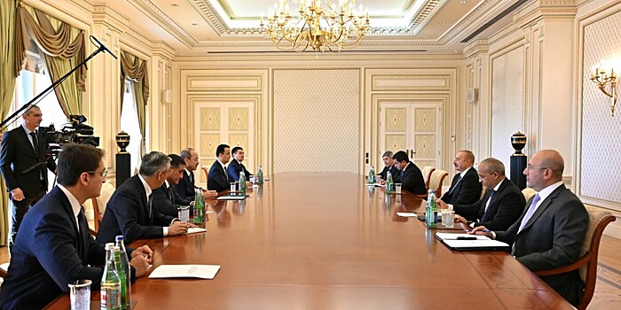 Президент Азербайджана принял премьер-министра Узбекистана