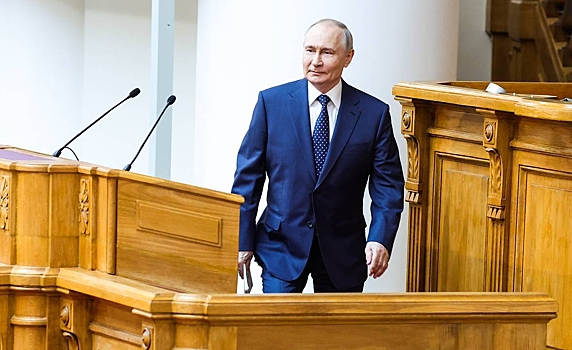 Путин впервые показал свою квартиру в Кремле