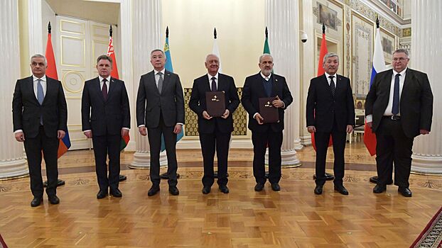 Путин рассказал о торговле в нацвалюте между странами ЕАЭС