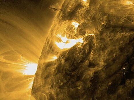 Ученые сообщили о возвращении на Солнце пятен, поставивших рекорд XXI века по вспышкам