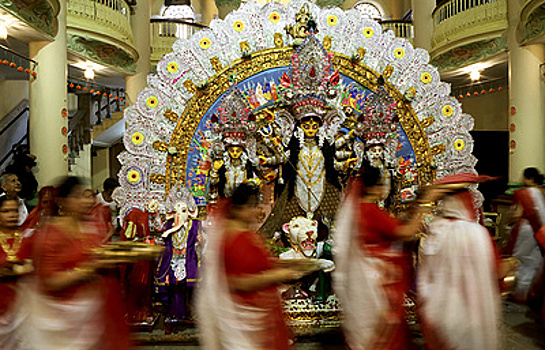 В дни Дурга-пуджы в Калькутте появляются сотни удивительных храмов