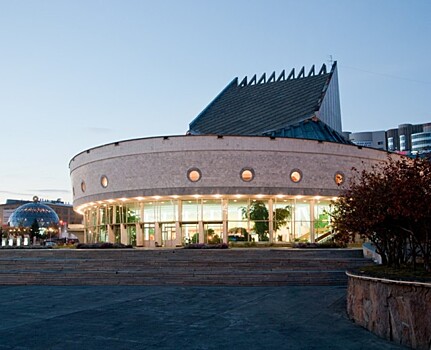 «Всем кого касается»: «Глобус» поставил спектакль по пьесе Даны Сидерос