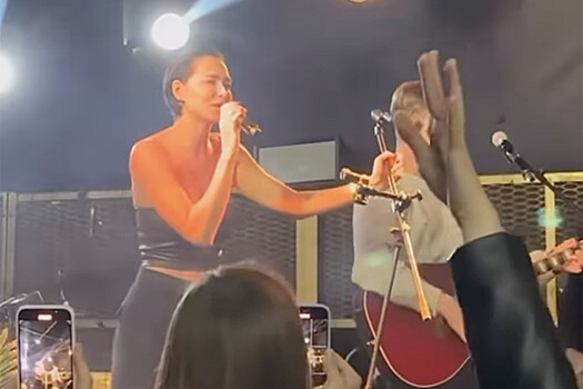 Самбурская показала лицо без макияжа