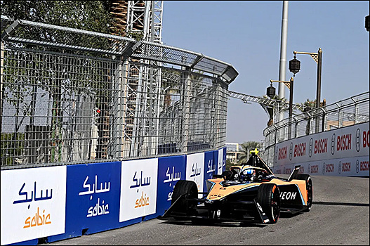 В Формуле Е установили систему аварийного торможения