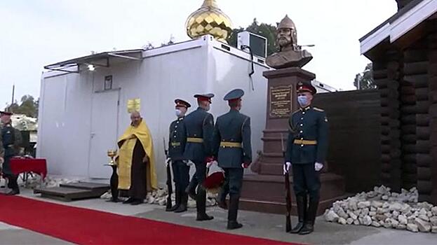   «Возвращение» имени маршала Фалалеева на карту Ижевска, новый регламент выдачи паспортов в России и открытие памятника Александру Невскому в Сирии: что произошло минувшей ночью  