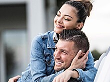 32-летний футболист-девственник Тим Тебоу женился на «Мисс Вселенная — 2017»