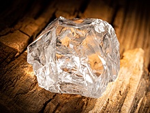 В Поморье добыли два уникальных алмаза весом 55 и 135 карат, их сняли на фото