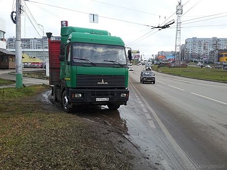 В Пензе назвали самые заставленные машинами улицы