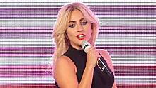 Леди Гага не стесняется демонстрировать чувства к бойфренду