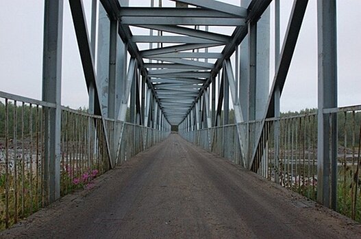 Власти Кемского района предложили местным жителям самостоятельно покрасить мост