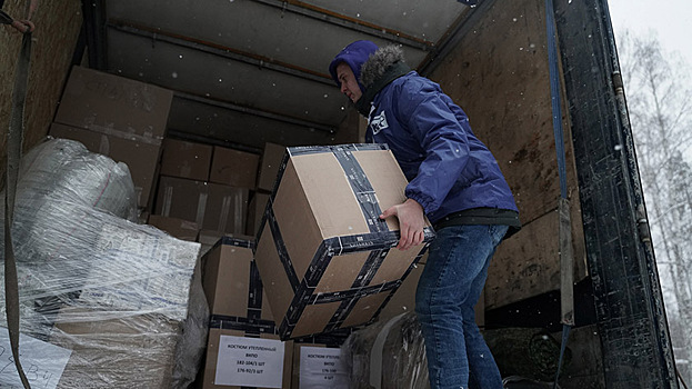 В Екатеринбурге грузчики взяли в заложники клиентку
