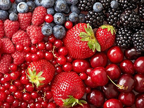 Какие ягоды обязательно нужно есть после 60 лет