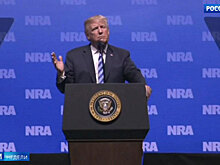 "Бум — иди сюда! Бум — следующий!": Трамп в красках рассказал о расстреле французов