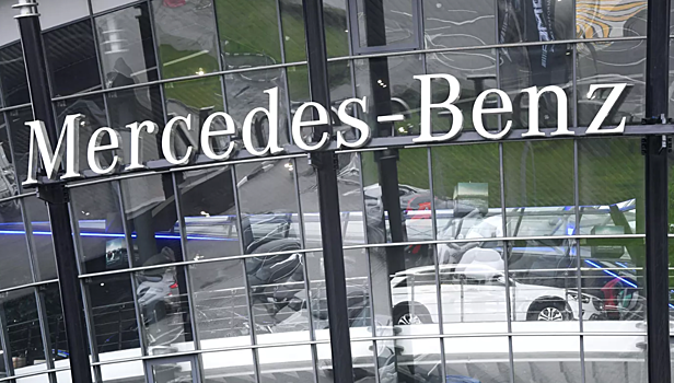 Минпромторг: Mercedes-Benz продаст доли в российских «дочках»
