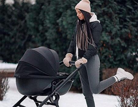 Мамины нежности: Ира Пингвинова из «Дома-2» сняла на видео милые игры с маленькой дочкой