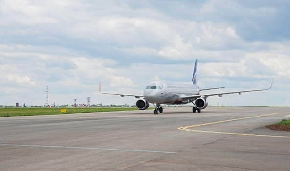 Летевший в Минводы самолет экстренно сел в Волгограде