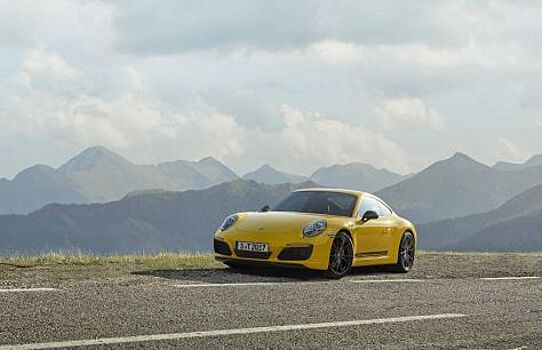 Porsche 911 Carrera T: купить спорткар и не обанкротиться?