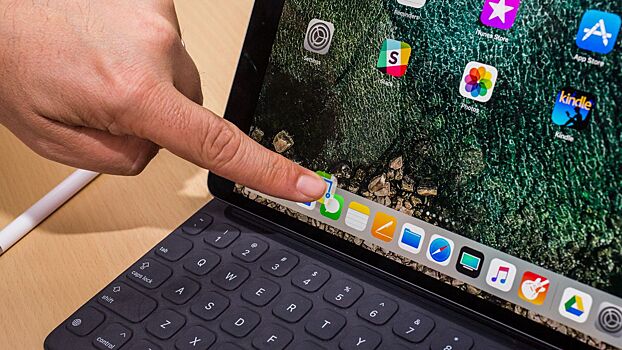 Топ-менеджер Microsoft обвинил iOS и macOS в нестабильности