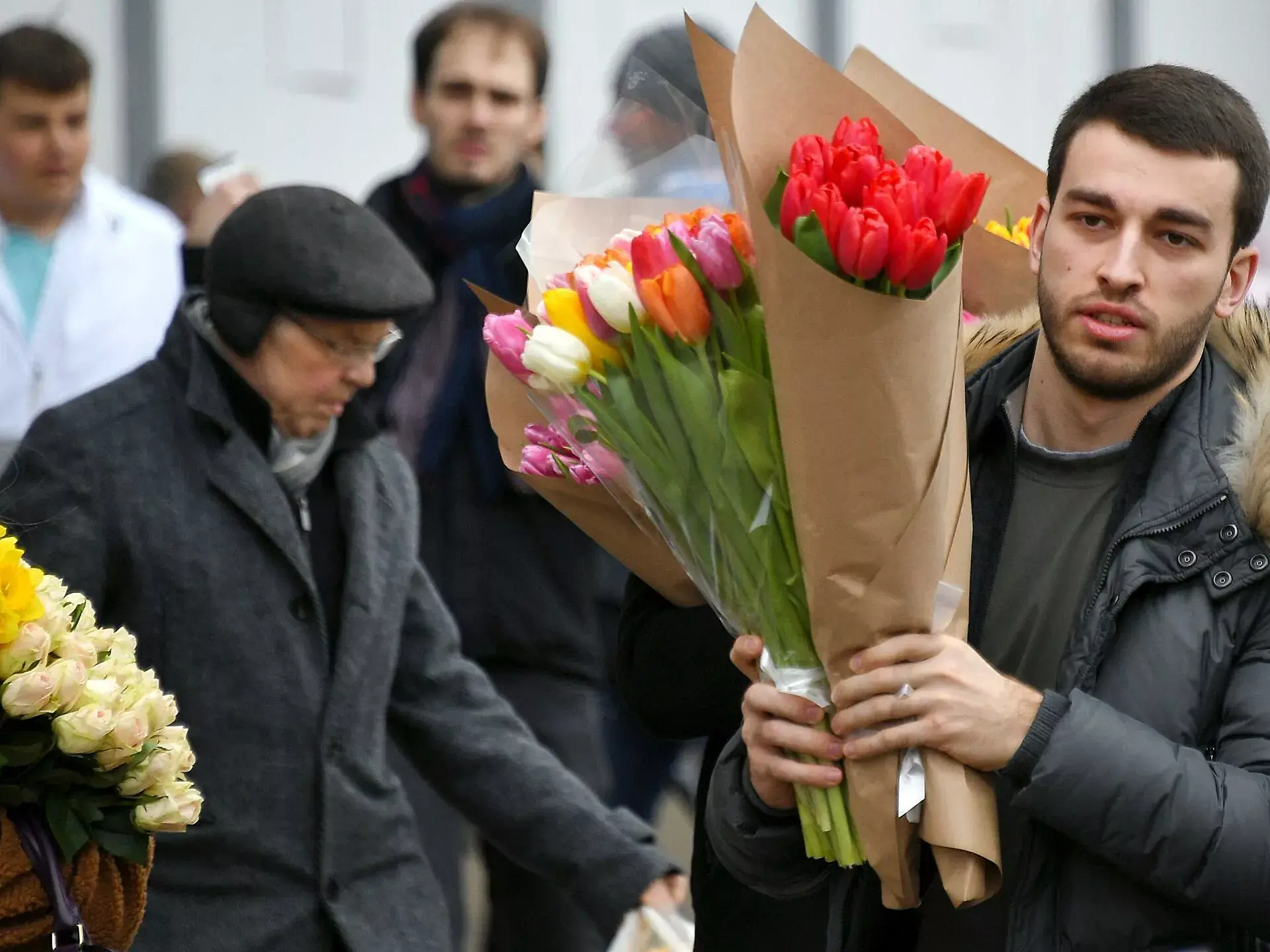 Риа новости. Мариуполь эвакуация жителей. Риа новости марте. Новости россии. Риа новости марте.