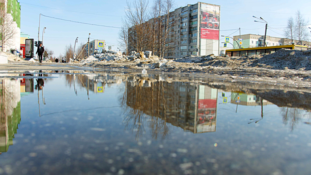 «Мы ждали прихода весны»: власти Ноябрьска – о ситуации с очисткой улиц от снега. ВИДЕО