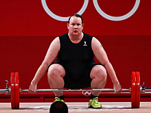 МОК обратился к российским телеканалам из-за оскорблений в адрес транс-женщины