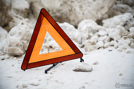 ДТП с участием нескольких машин произошло на кемеровской дороге