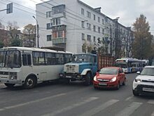 Три троллейбусных маршрута встали после ДТП в центре Калуги