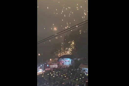 На зрителей шоу дронов в Китае посыпались раскаленные обломки