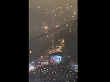 На зрителей шоу дронов в Китае посыпались раскаленные обломки