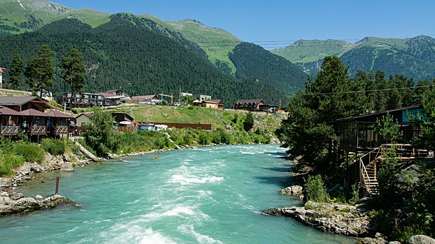 В Карачаево-Черкесии на курорте «Архыз» встретили миллионного туриста