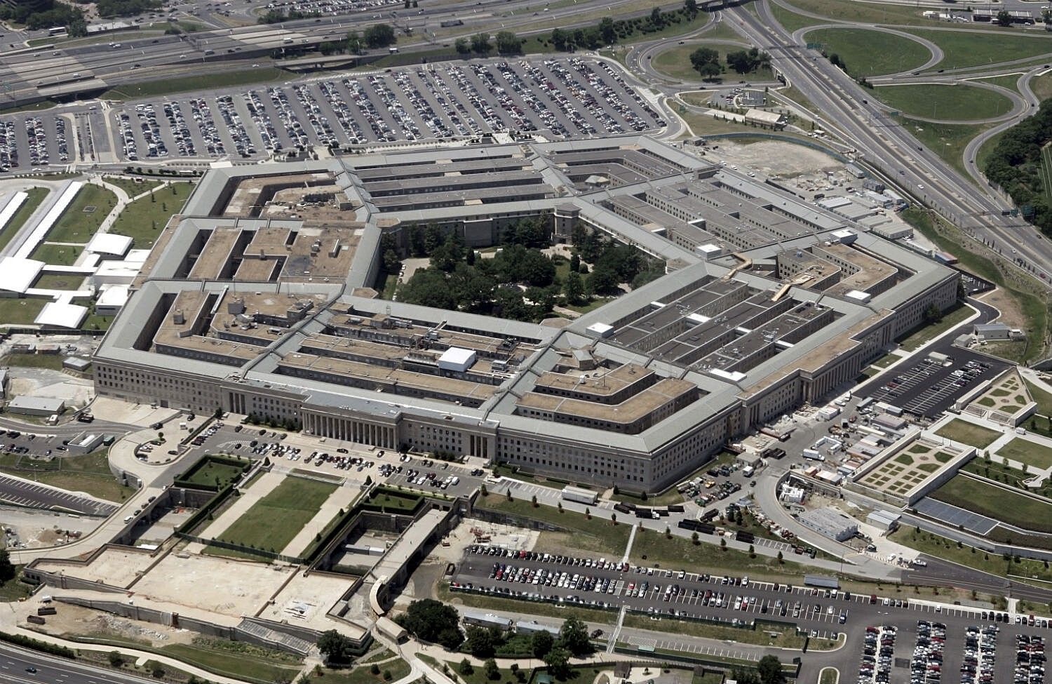 В Пентагоне внедрят ИИ в системы вооружений
