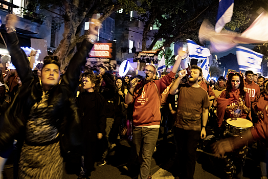 Десятки тысяч израильтян вышли на митинг против реформ Нетаньяху