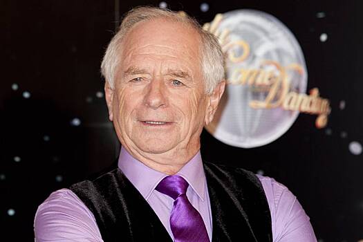 87-летний телеведущий рассказал о лечении рака