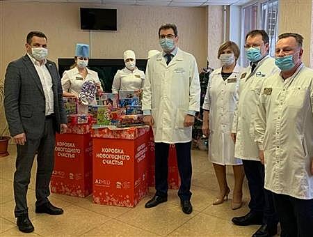 Более чем 5,5 тыс. детей, находящиеся в больницах Самарской области, получили подарки из "Коробок новогоднего счастья"