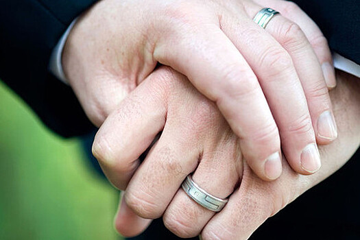 Росстат заявил о рекордном падении числа разводов и свадеб в России за последние 30 лет