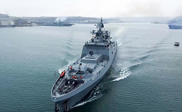 Русских "адмиралов" прижали к берегу: Балтийские «Каракурты» с их ракетами срочно требуются под Одессой, а не под Архангельском