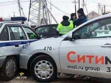 Такси и автомобиль ДПС столкнулись в Новосибирске