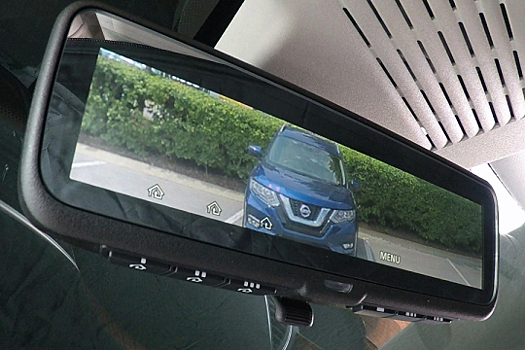 Nissan выпустил внедорожник с «видеозеркалом»