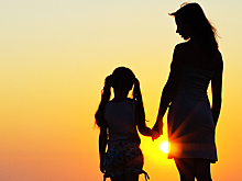 Дочь обвинила многодетную мать в сокрытии изнасилований