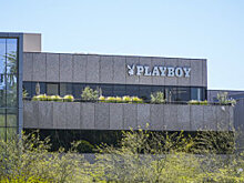 Белый дом призвали не отзывать пропуск корреспондента Playboy