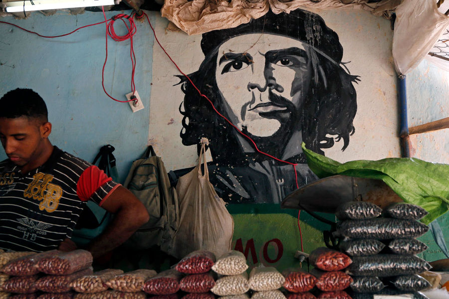 В Боливии умер генерал, который руководил операцией по захвату Че Гевары